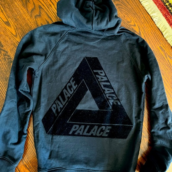 PALACE Black Sweatshirt - Picture 4 of 4